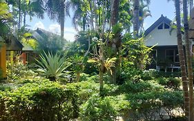 Sanuk Bungalow
